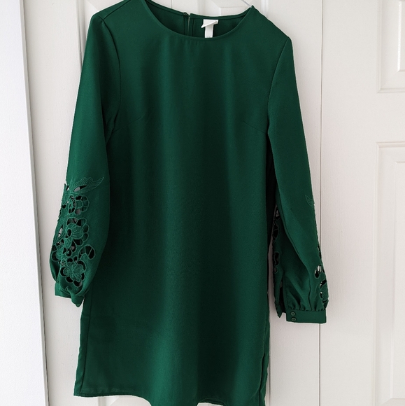 H&M Dresses & Skirts - NWOT H&M Green tunic dress